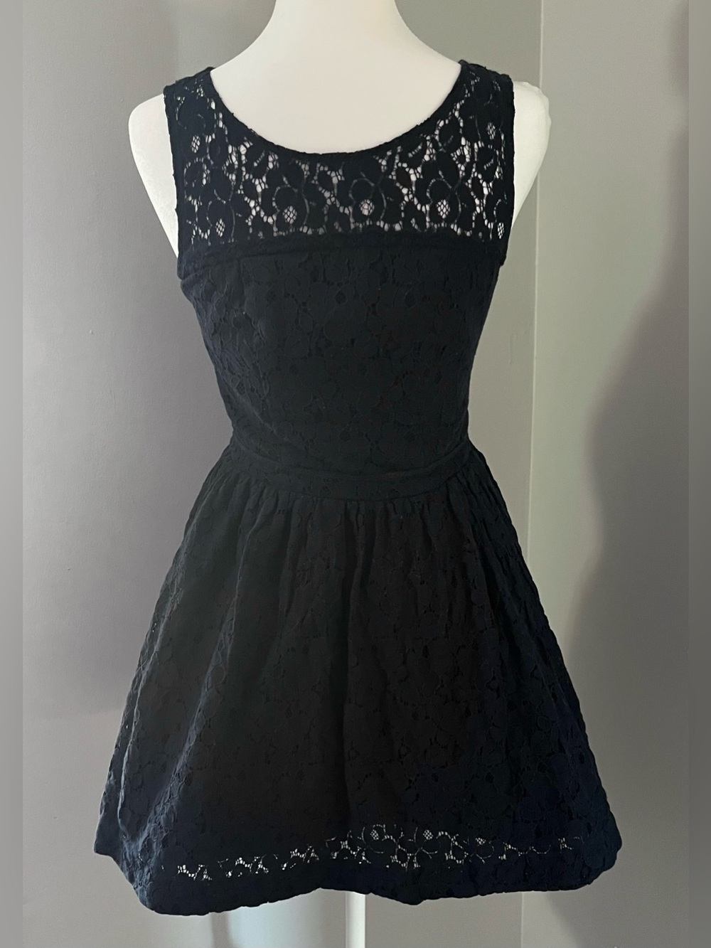 Abercrombie & Fitch Children’s Size XL Navy Blue Lace Fit-and-Flare Dress